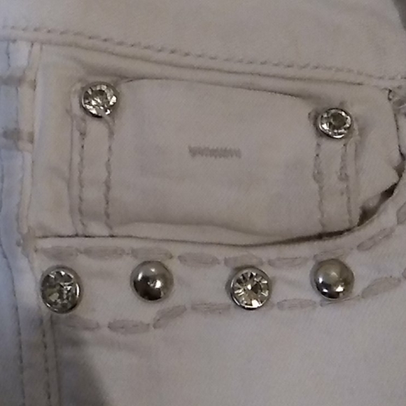 LA IDOL BEJEWELED SHORTS - Picture 3 of 8